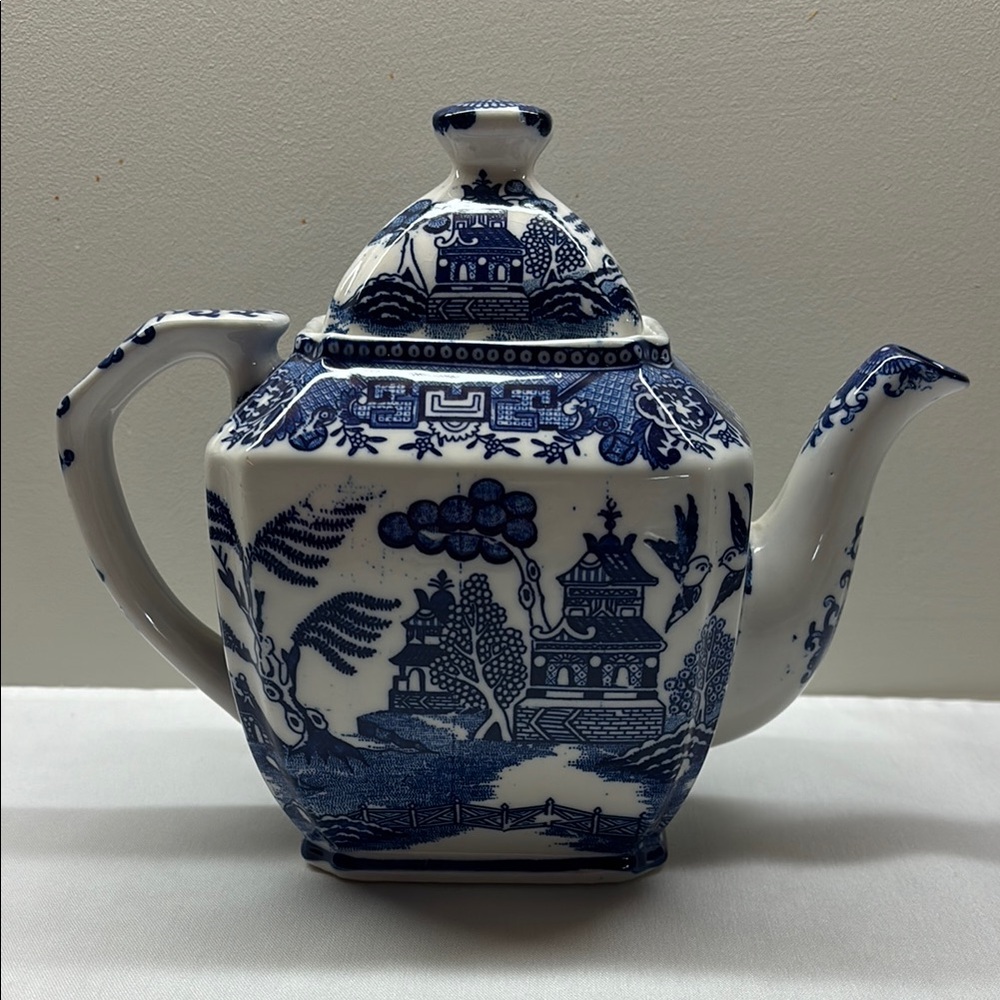 Vintage Moriyama Blue Willow Tea Pot